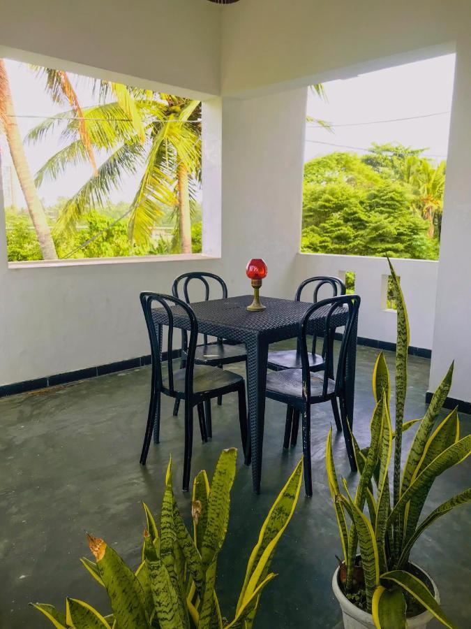 Dinu Villa ガル エクステリア 写真